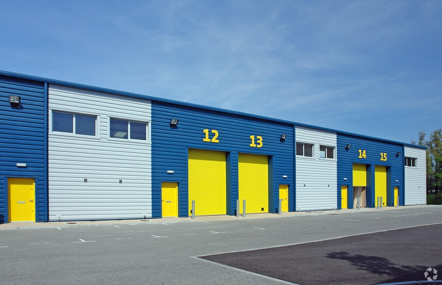 Alder Close, Erith en alquiler - Foto del edificio - Imagen 3 de 6