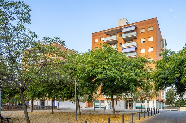 Más detalles de Carrer de Fortuna, 15, L'Hospitalet de Llobregat - Local en alquiler