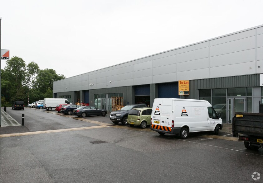 15 Avro Gate, Swindon en alquiler - Foto del edificio - Imagen 2 de 3