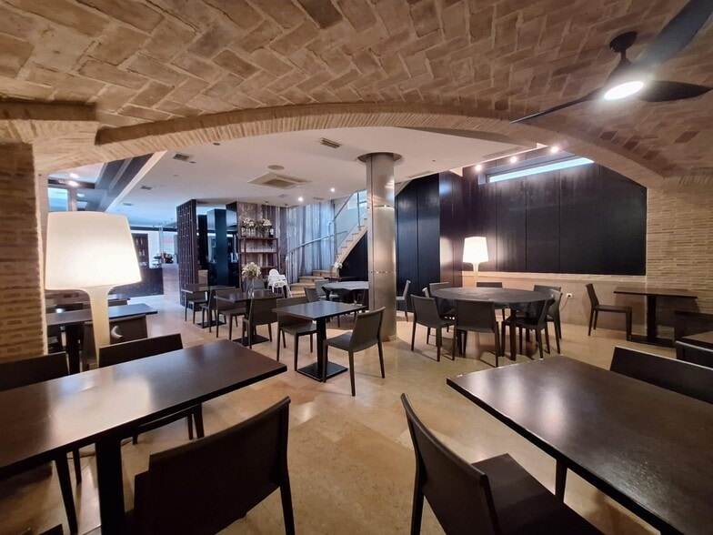 Local en Alzira, Valencia en venta - Foto del edificio - Imagen 1 de 14