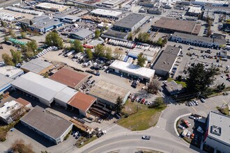 19837 Telegraph Trl, Langley Twp, BC en venta Foto del edificio- Imagen 2 de 13