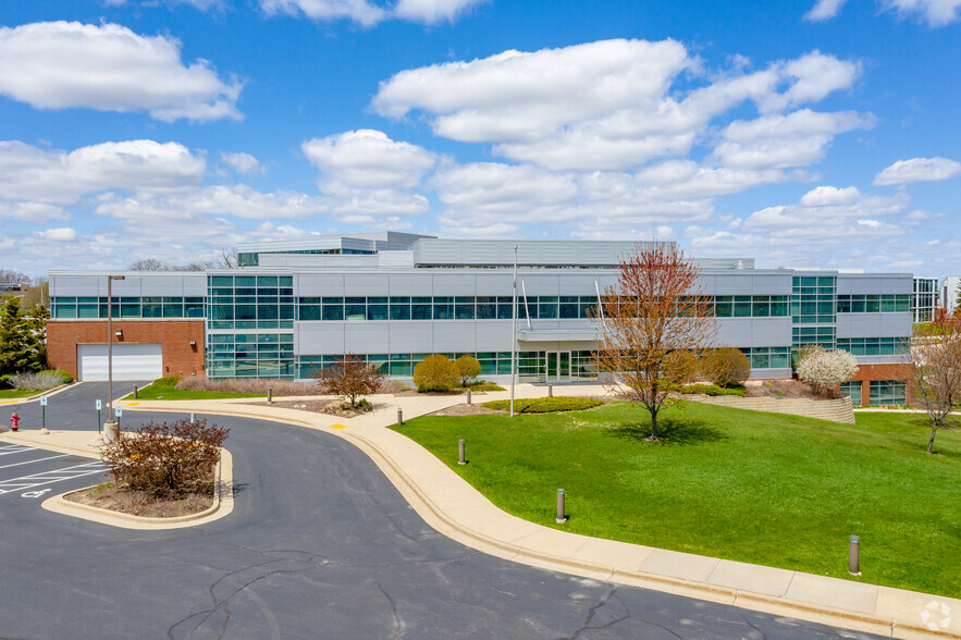 10501 W Research Dr, Milwaukee, WI en alquiler - Foto del edificio - Imagen 3 de 6