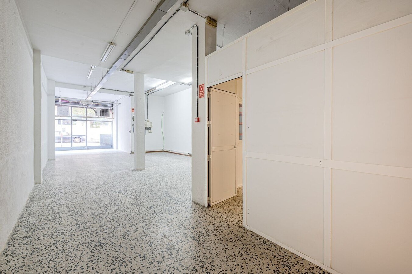 Madrid, MAD 28017 - Unidad 1 - - Foto del interior - Image 1 of 5