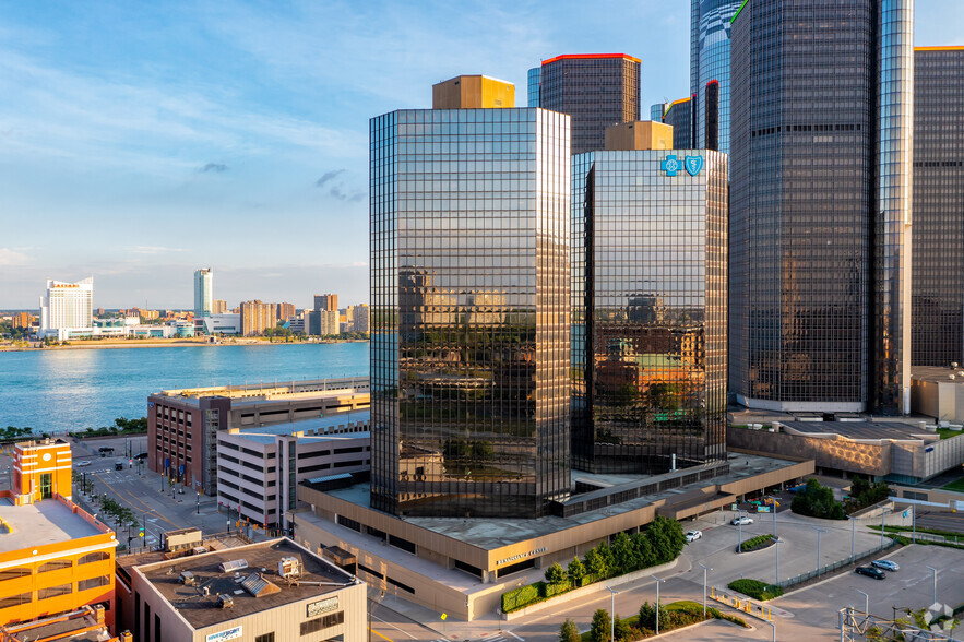 600 Renaissance Ctr, Detroit, MI en venta - Foto del edificio - Imagen 3 de 43