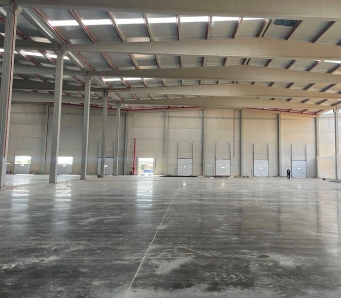 Nave en Dos Hermanas en alquiler - Foto del edificio - Imagen 3 de 20