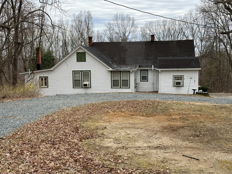 152 Derrick Ln, Stafford, VA en venta - Foto del edificio - Imagen 2 de 8