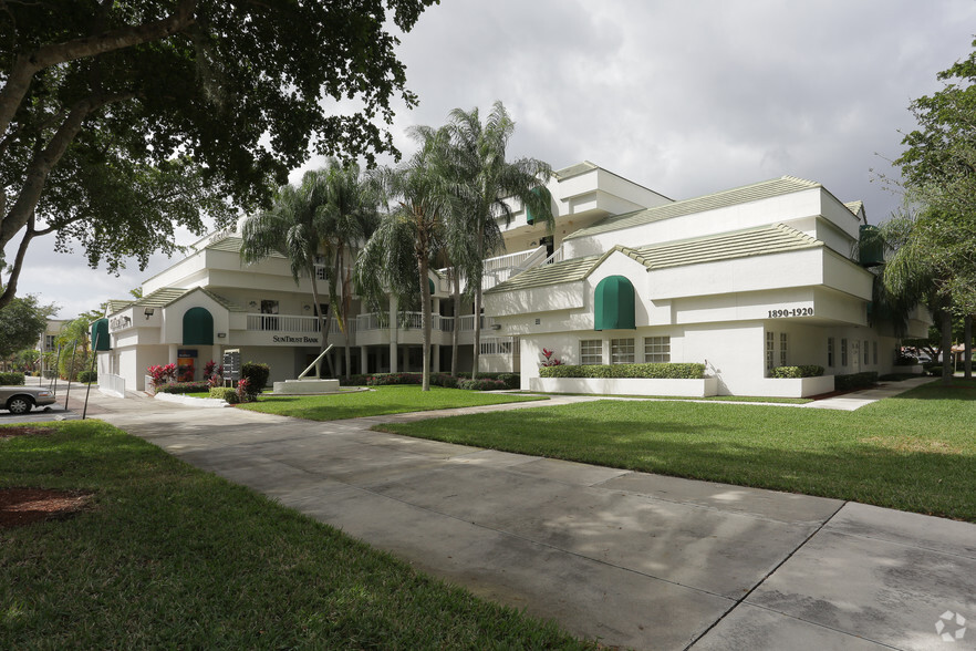 1890 N University Dr, Coral Springs, FL en alquiler - Foto del edificio - Imagen 1 de 8