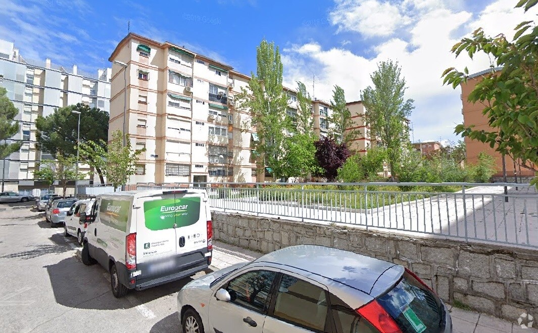 Calle Godella, 32, Madrid, Madrid en venta Foto principal- Imagen 1 de 1