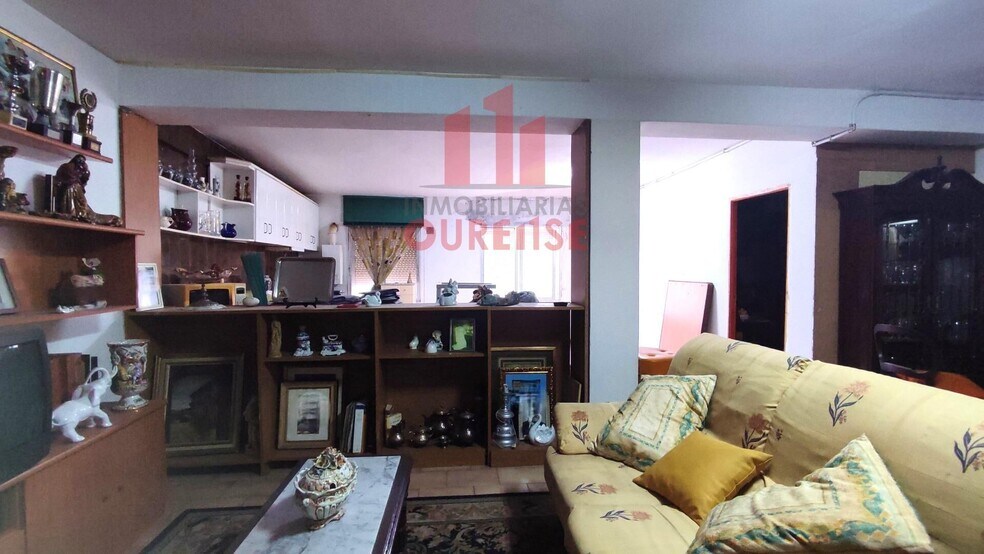 Local en Ourense en venta - Foto del edificio - Imagen 3 de 8