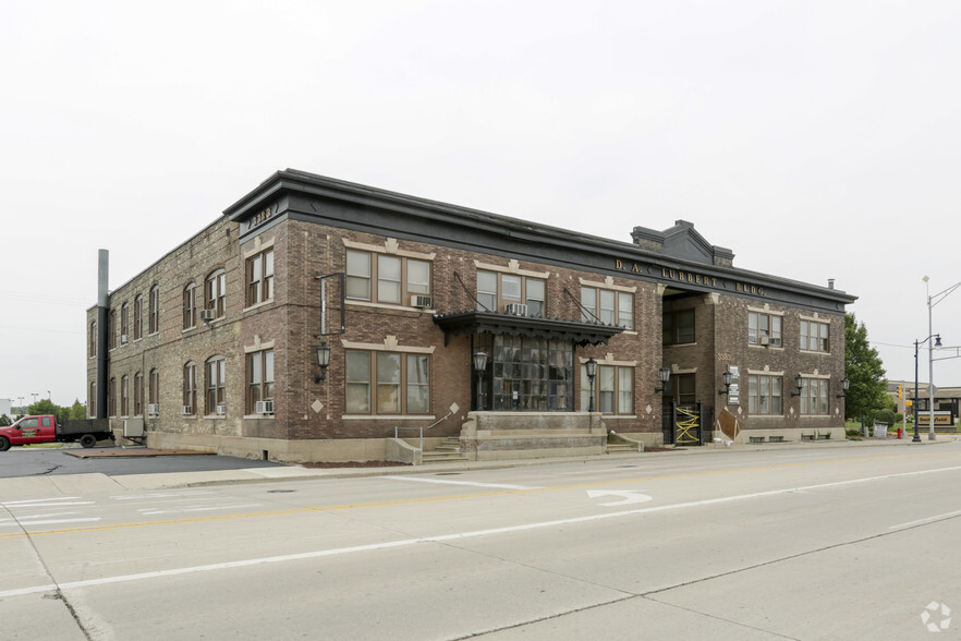 3383 E Layton Ave, Cudahy, WI en alquiler - Foto del edificio - Imagen 2 de 3