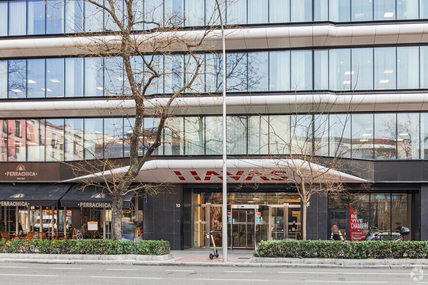 Calle de Eloy Gonzalo, 10, Madrid, Madrid en alquiler - Foto del edificio - Imagen 2 de 5