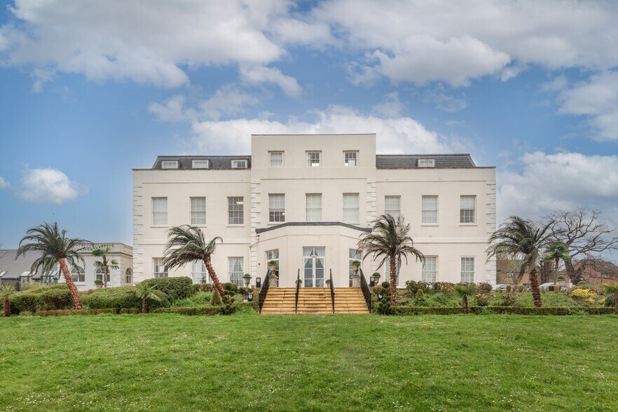 Wren Av, Uxbridge en alquiler - Foto del edificio - Imagen 2 de 4