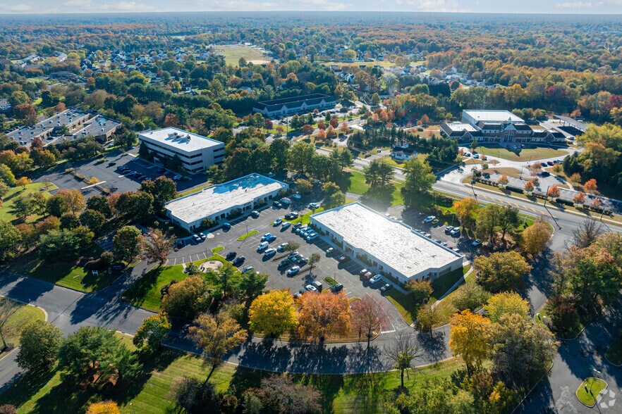 1 & 3 Eves Dr - Medical/Office Portfolio cartera de 2 inmuebles en venta en LoopNet.es - Vista aérea - Imagen 3 de 15