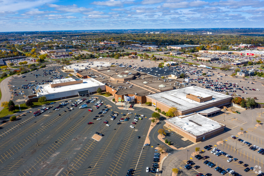 1178 Burnsville Ctr, Burnsville, MN en alquiler - Foto del edificio - Imagen 2 de 16