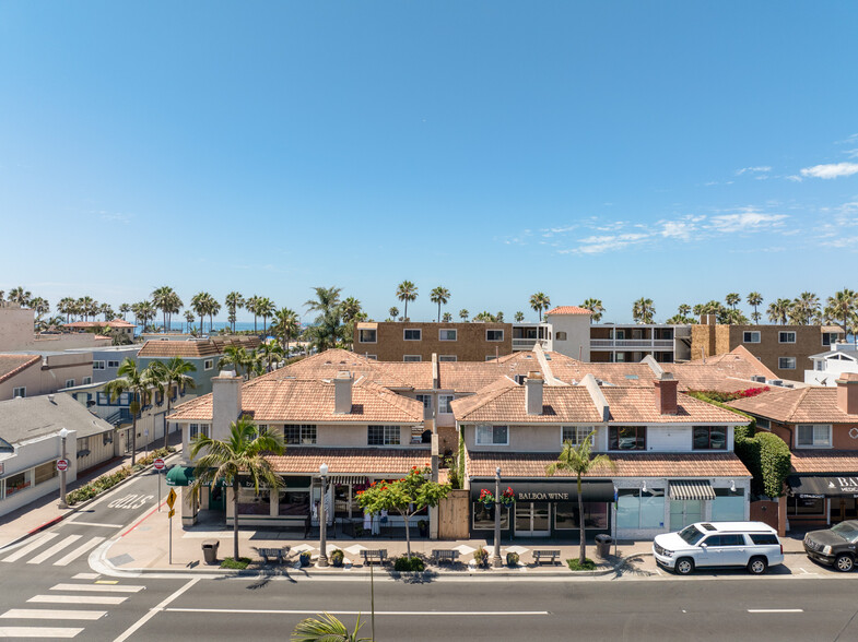 611 E Balboa Blvd, Newport Beach, CA en venta - Foto del edificio - Imagen 2 de 27