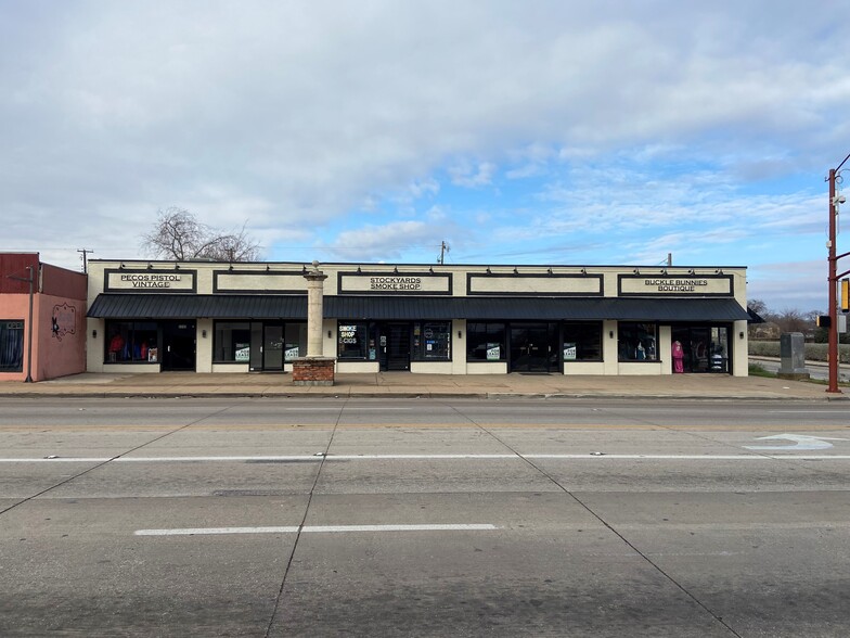 2245 N Main St, Fort Worth, TX en alquiler - Foto del edificio - Imagen 2 de 6