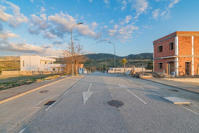Más detalles de Calle Cerro de los Pinos, 36, Villa de Otura - Terreno en venta