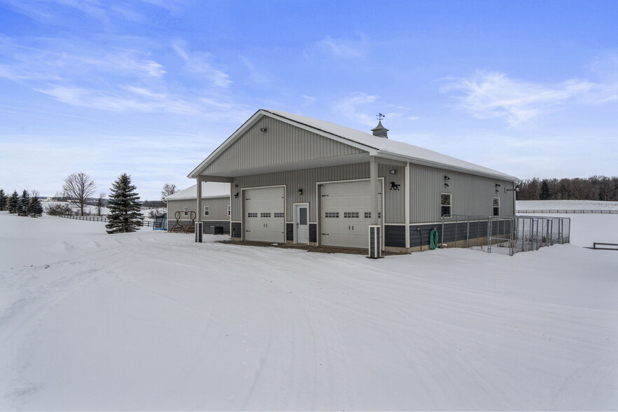 21-708497 Dufferin County Rd, Mulmur, ON en venta - Foto del edificio - Imagen 2 de 32