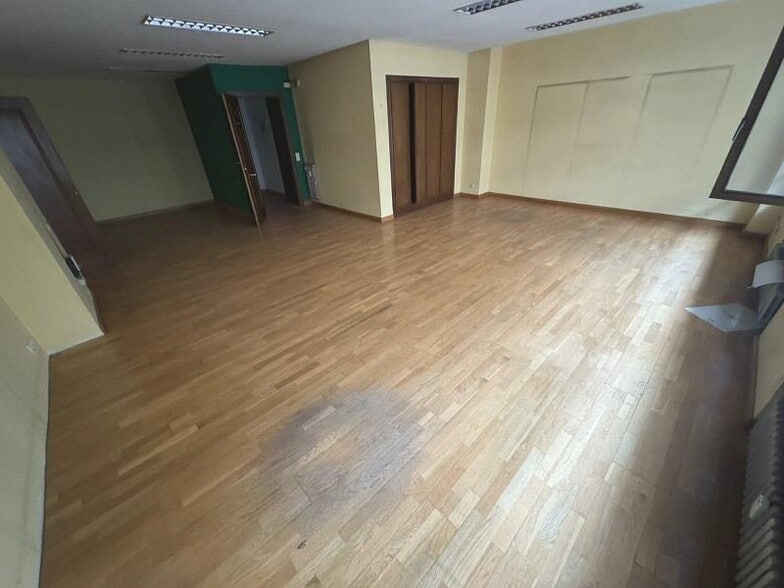 Oficina en León, León en venta - Foto del edificio - Imagen 3 de 16