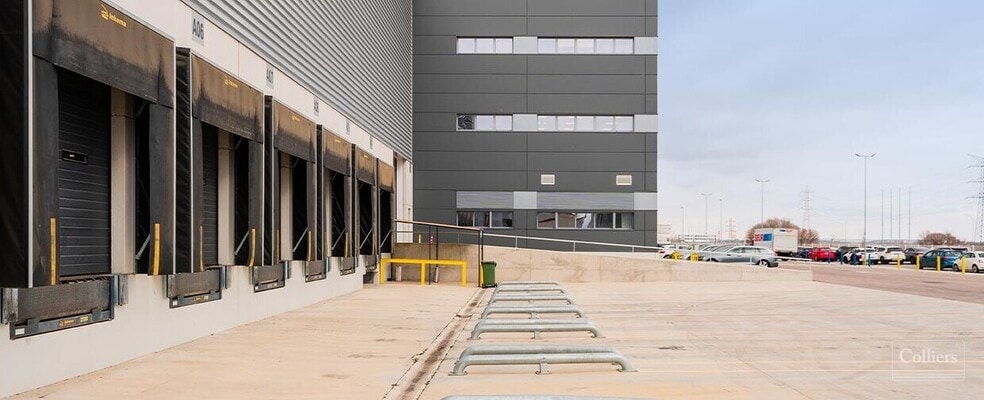 Calle Rosalind Franklin, 16, Getafe, Madrid en alquiler - Foto del edificio - Imagen 3 de 3