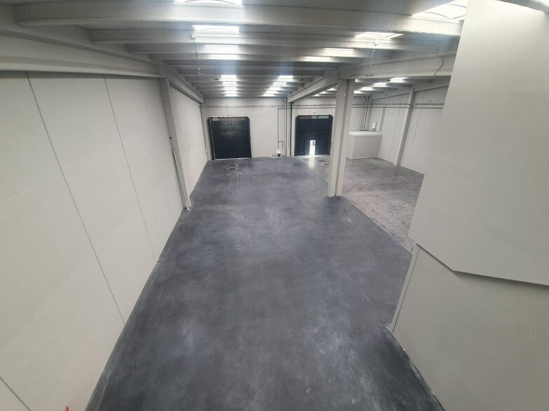 Nave en SEVILLA en alquiler - Foto del edificio - Imagen 1 de 22