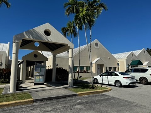 7800 SW 87th Ave, Miami, FL en alquiler - Foto del edificio - Imagen 2 de 24