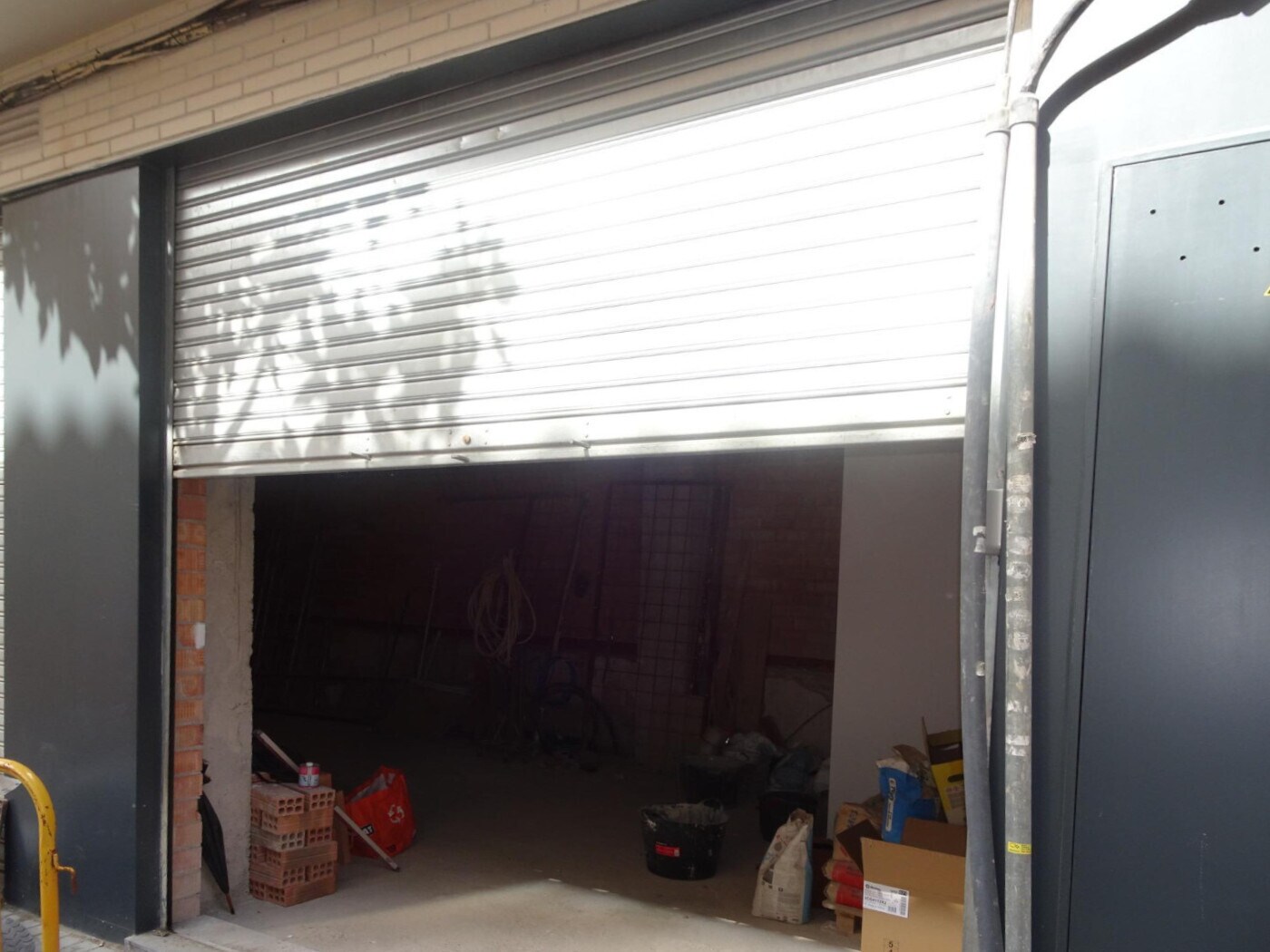 Local en Badalona, Barcelona en alquiler Foto de la construcción- Imagen 1 de 9