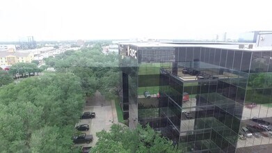 2901 Wilcrest Dr, Houston, TX en alquiler - Vídeo de anuncio comercial