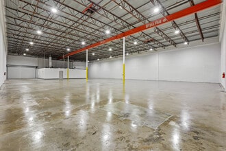 7950-7966 NW 14th St, Miami, FL en alquiler Foto del interior- Imagen 1 de 23