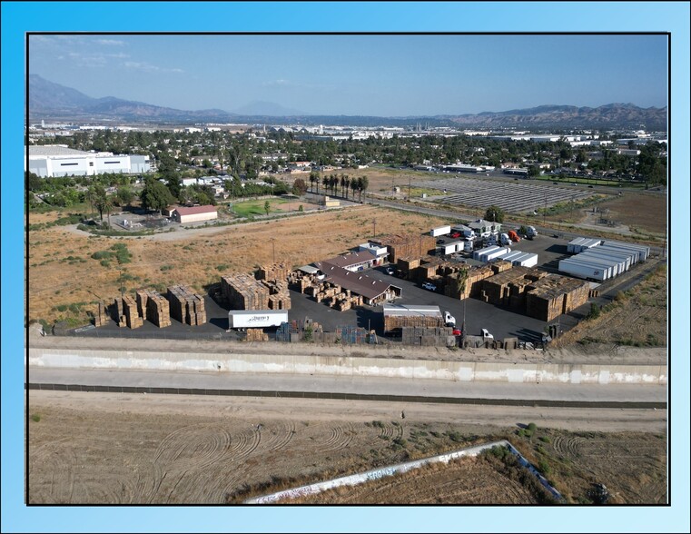 24450-24460 6th St, San Bernardino, CA en venta - Foto del edificio - Imagen 1 de 36