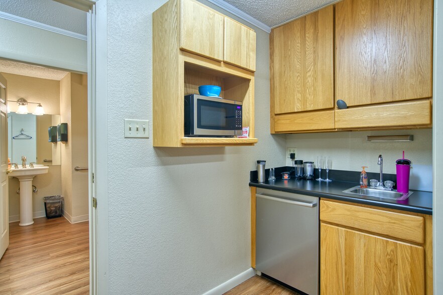 420 Kimbark St, Longmont, CO en alquiler - Foto del interior - Imagen 3 de 17