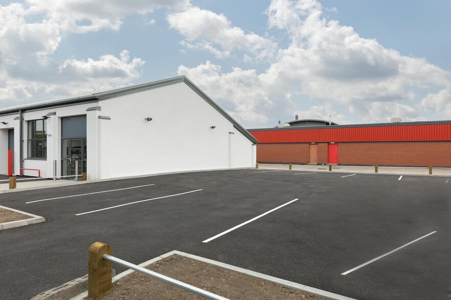 289 Aberdeen Av, Slough en alquiler - Foto del edificio - Imagen 2 de 4