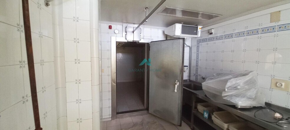 Local en Santoña, Cantabria en venta - Foto del interior - Imagen 3 de 8
