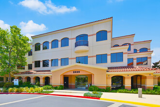 2829 Townsgate Rd, Westlake Village, CA en alquiler Foto del edificio- Imagen 1 de 5