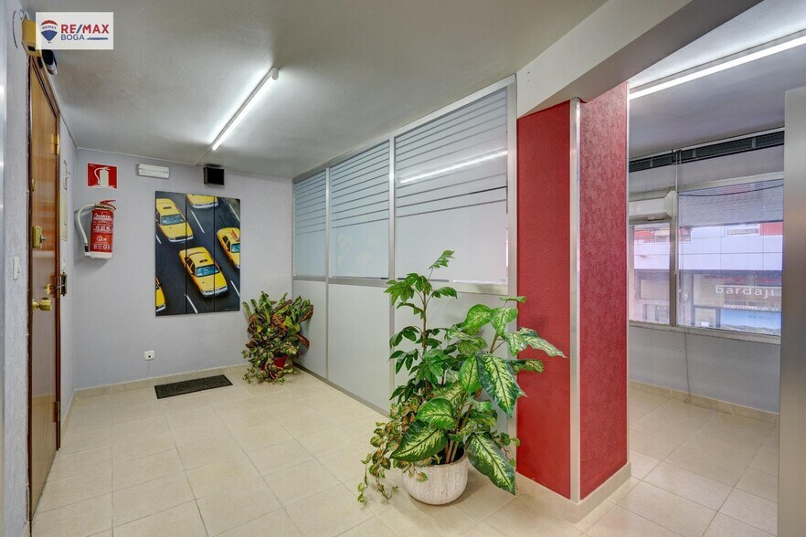 Oficina en Lasarte-Oria, Guipúzcoa en venta - Vestíbulo - Imagen 3 de 40