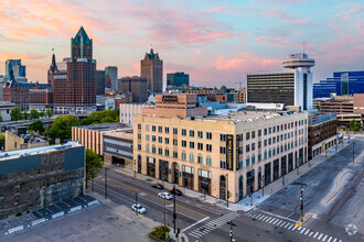 333 W State St, Milwaukee, WI - VISTA AÉREA  vista de mapa