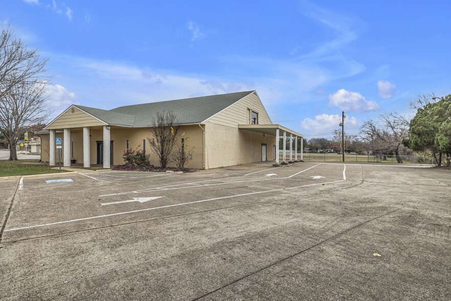 5704 James Ave, Fort Worth, TX en venta - Foto del edificio - Imagen 3 de 10