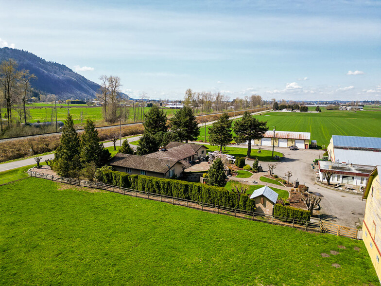 39539 Vye Rd, Abbotsford, BC en venta - Foto del edificio - Imagen 2 de 52