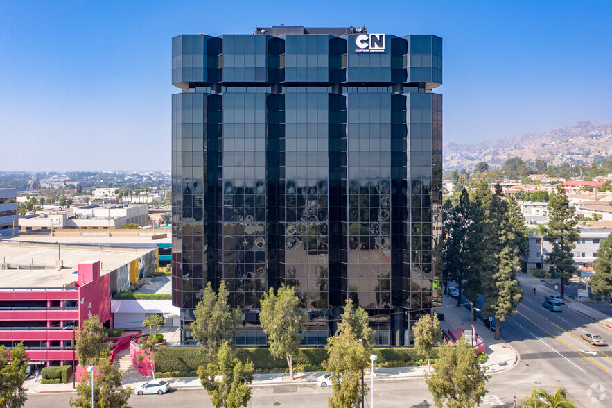 303 N Glenoaks Blvd, Burbank, CA en alquiler - Foto del edificio - Imagen 2 de 11