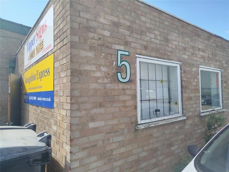 5 Featherby Way, Rochford en alquiler - Foto del edificio - Imagen 2 de 9