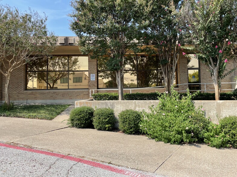 5701 Maple Ave, Dallas, TX en alquiler - Foto del edificio - Imagen 3 de 7