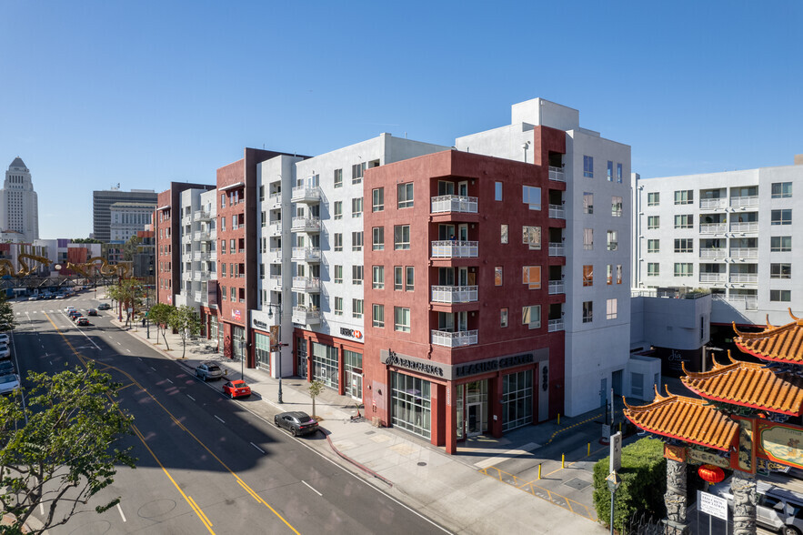 639 N Broadway, Los Angeles, CA en alquiler - Foto del edificio - Imagen 2 de 6