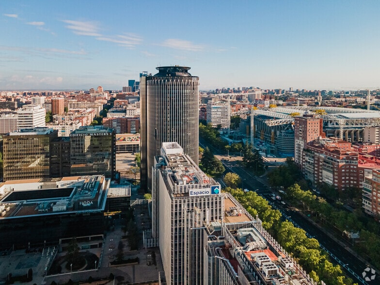 Paseo Castellana, 95, Madrid, Madrid en alquiler - Foto del edificio - Imagen 3 de 11