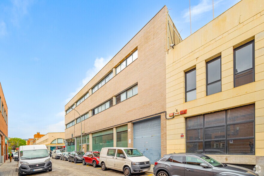 Nave en Mataró, Barcelona en venta - Foto del edificio - Imagen 2 de 2