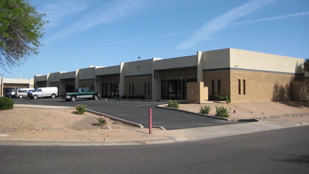 1201 N 54th Ave, Phoenix, AZ en alquiler - Foto principal - Imagen 1 de 6