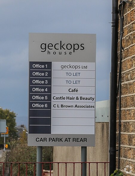 291 Wakefield Rd, Lepton en alquiler - Foto del edificio - Imagen 3 de 7