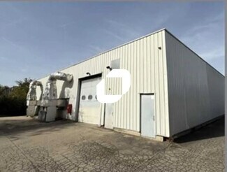 Más detalles de 7 Allée Général Benoist, Bron - Nave en venta