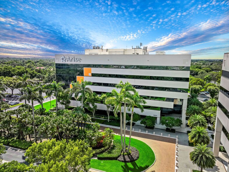 3450 Lakeside Dr, Miramar, FL en alquiler - Foto del edificio - Imagen 1 de 8