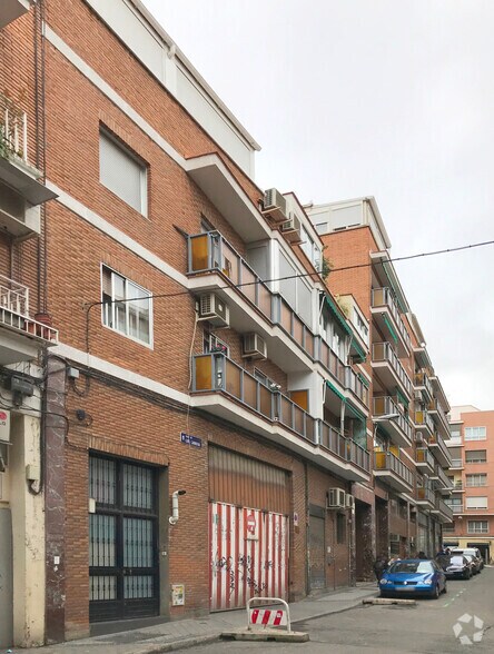 Calle de Luis Cabrera, 92, Madrid, Madrid en alquiler - Foto del edificio - Imagen 2 de 2