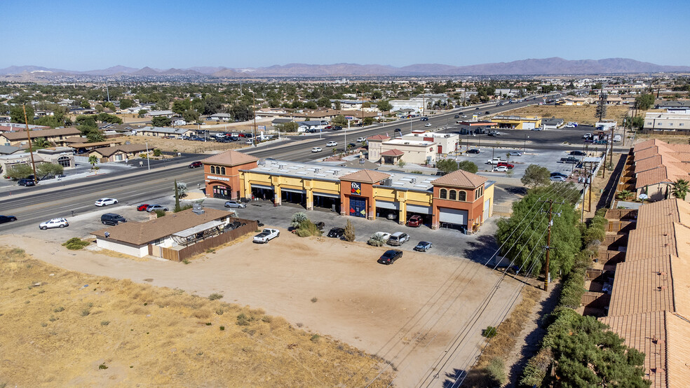 15439 Bear Valley Rd, Hesperia, CA en venta - Foto del edificio - Imagen 3 de 13